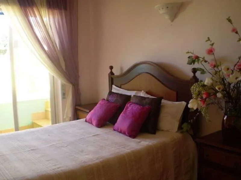 Vila Graciosa - Tranquility Oasis Lagos Guest house